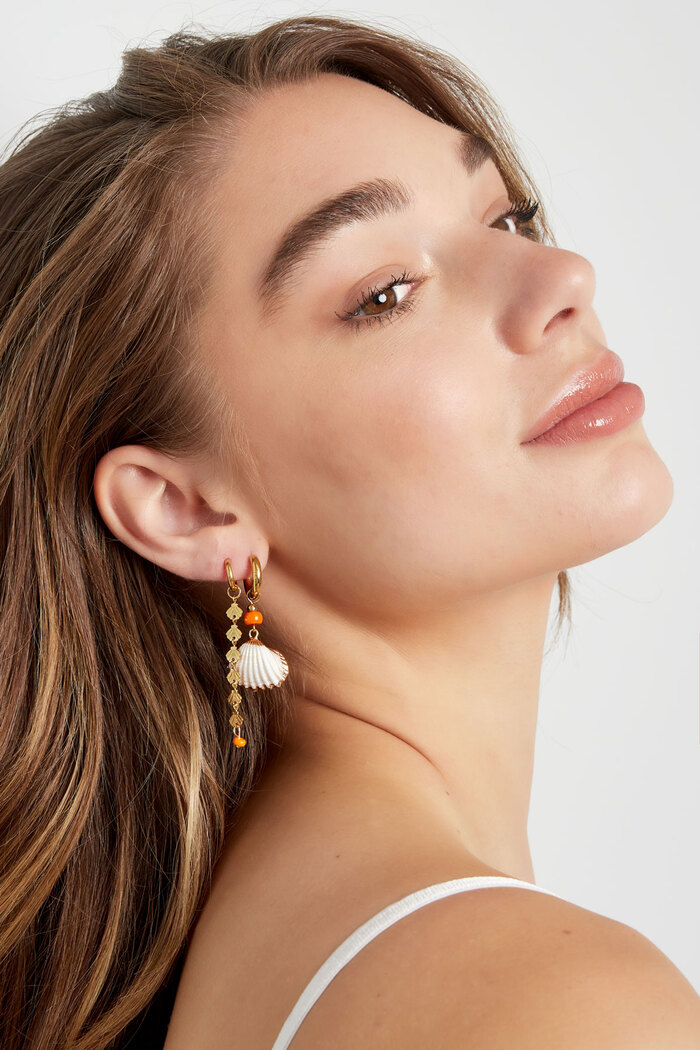 Muschel-Girlanden-Ohrringe mit Perle – goldfarbener Edelstahl Bild4